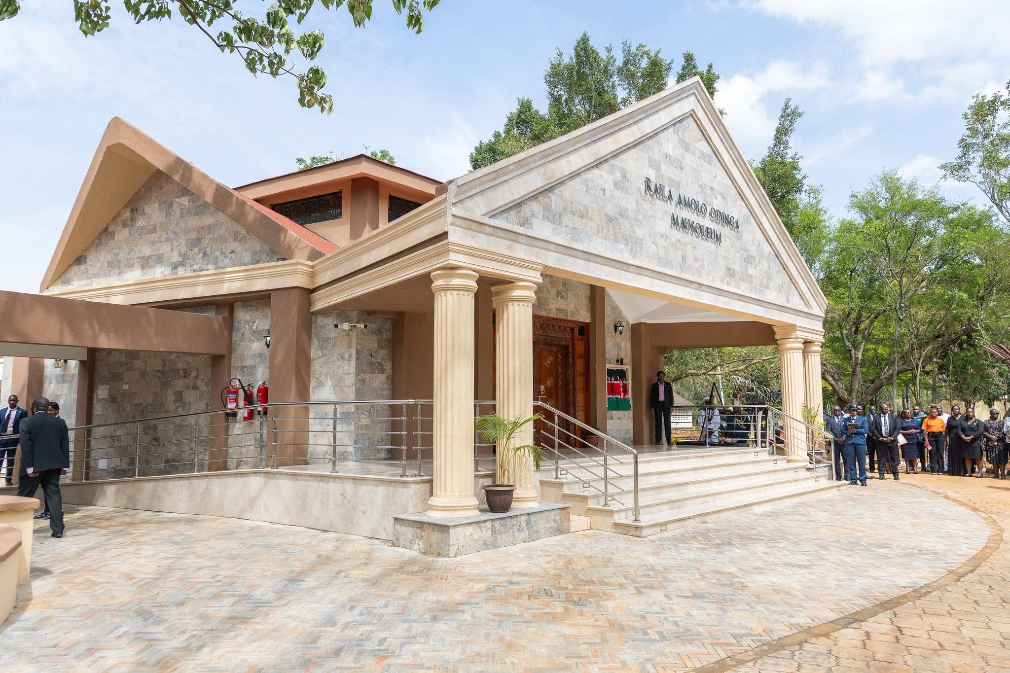 Ruto unveils Raila Odinga mausoleum, pledges to advance his legacy