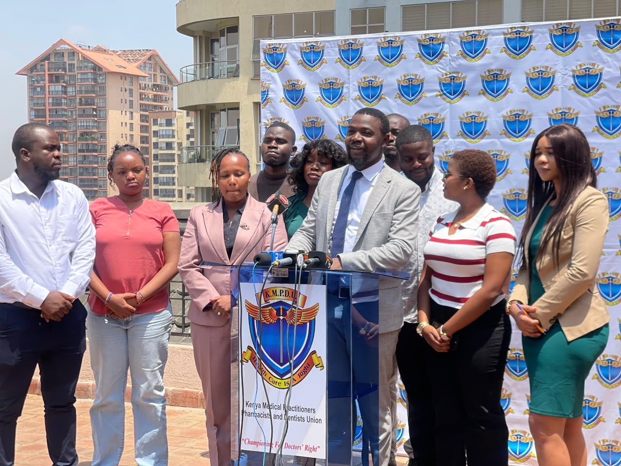 Doctors issue seven-day ultimatum over prolonged nurses’ strike