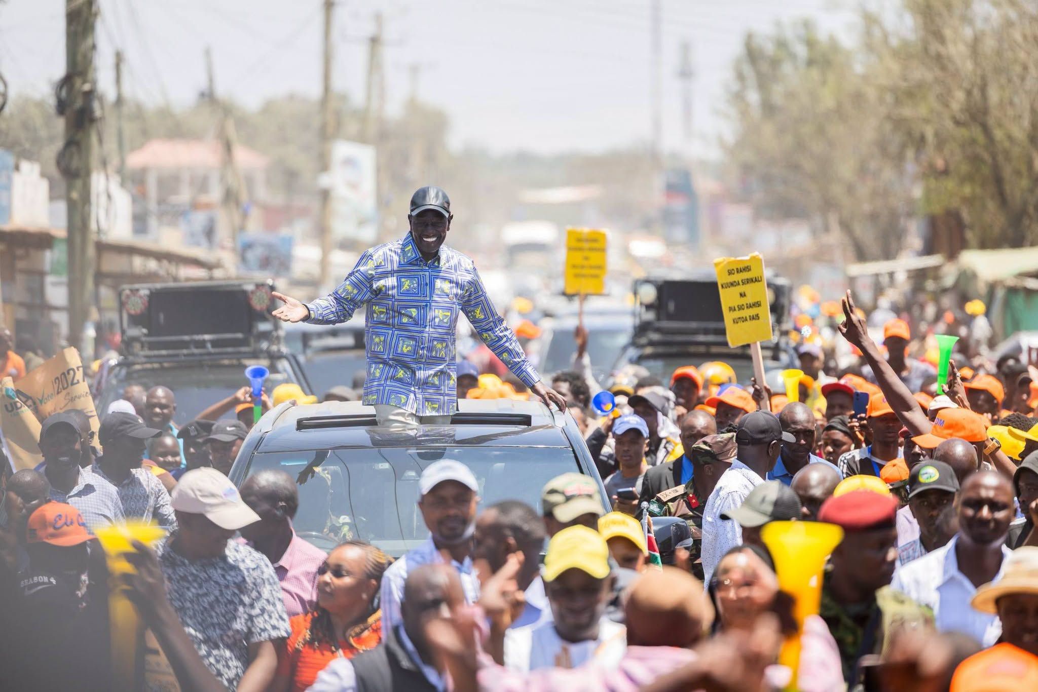 Ruto unveils road, housing projects as he winds up Kajiado tour